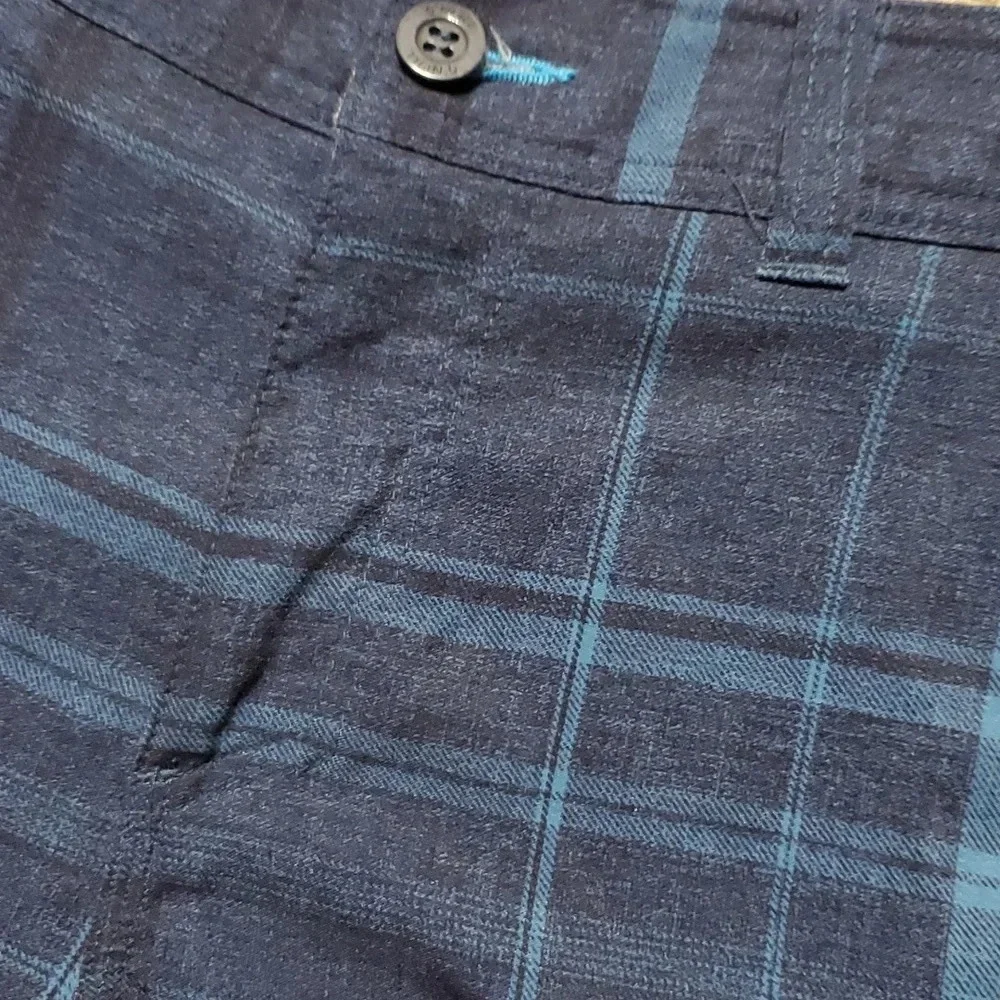 O'Neil blue plaid hybrid board shorts gor buckle